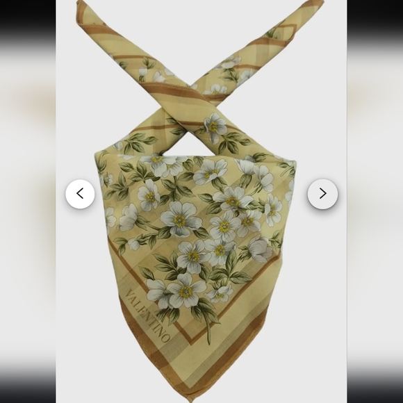❣️💥HOST PICK💥 NWOT Valentino Hankerchief❣️ - Picture 2 of 9